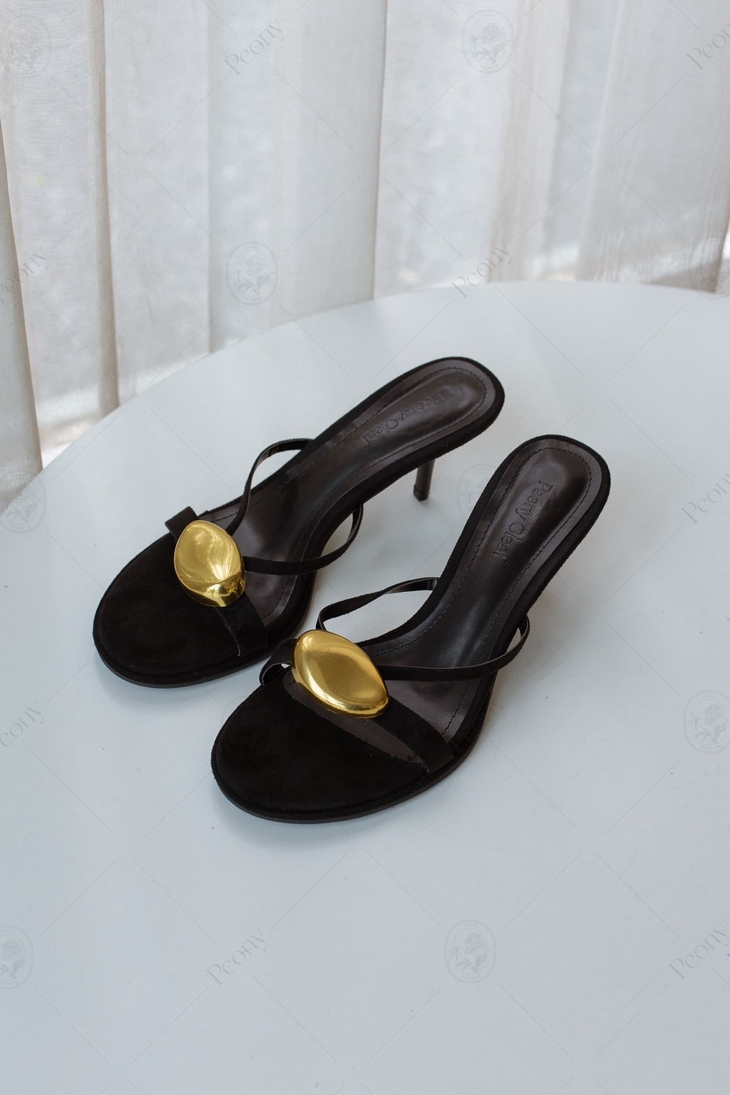 Goldie Heels