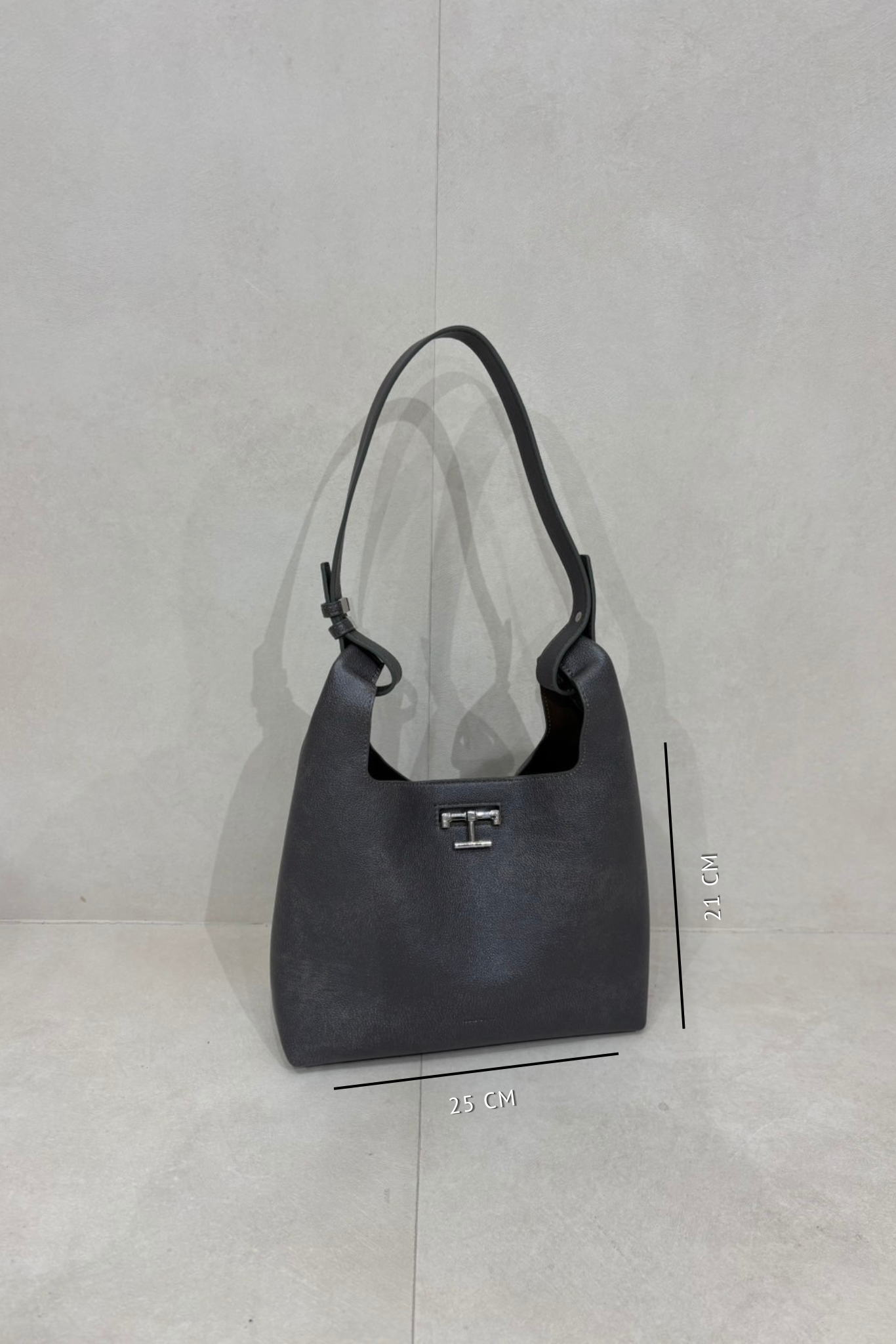 VS043