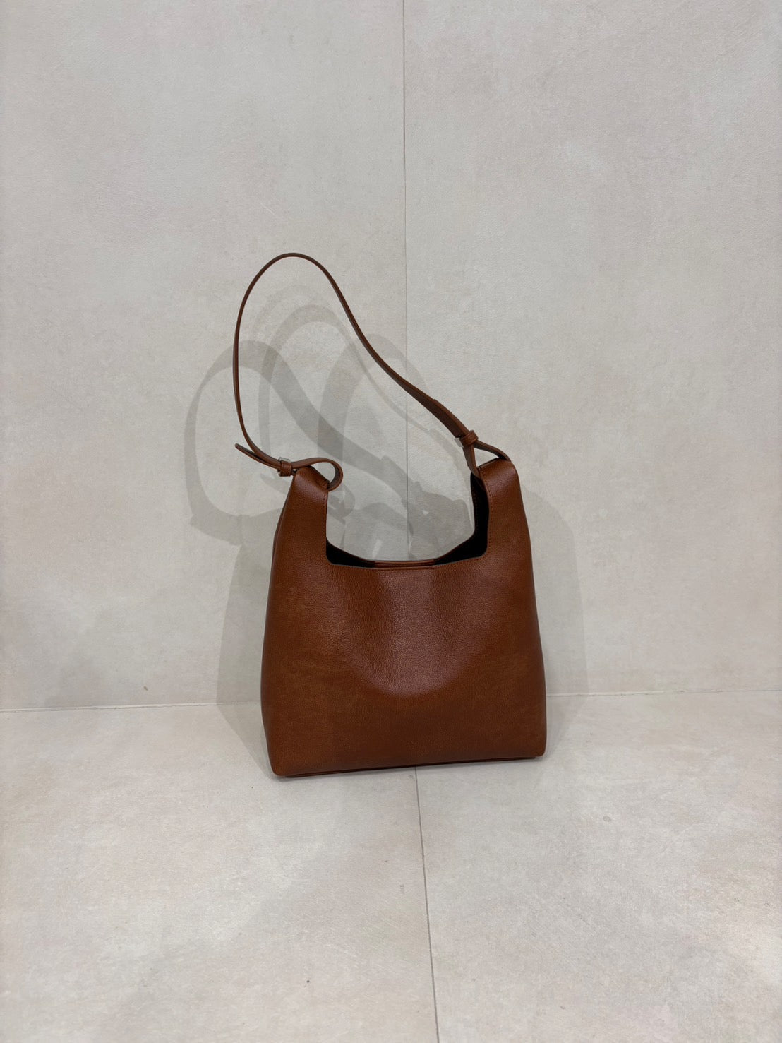 VS043