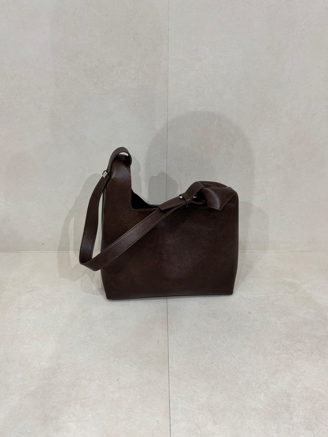 VS043