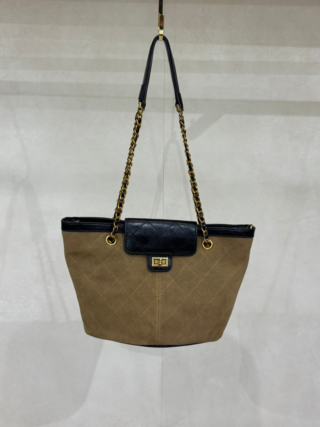 VS044