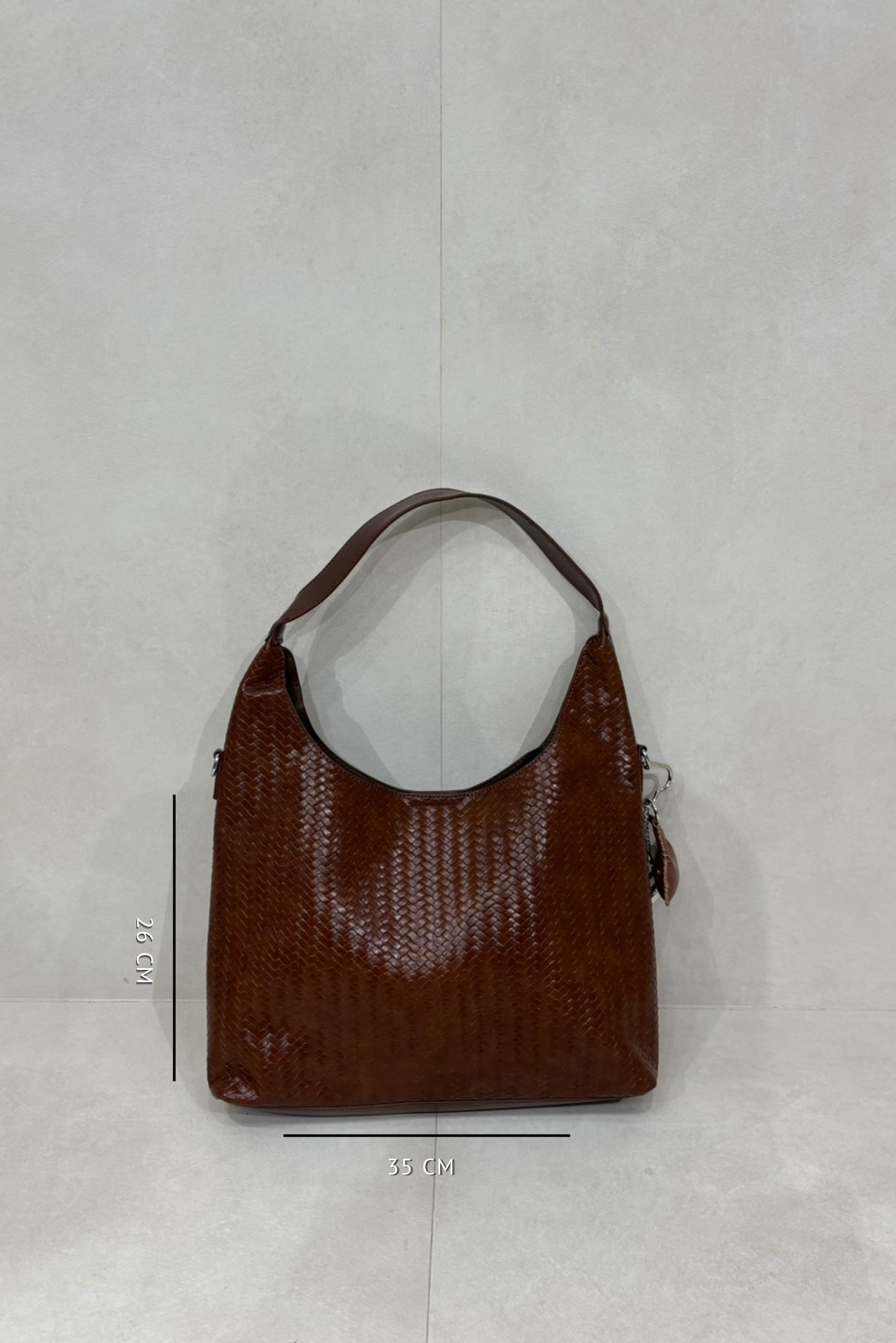 VS047