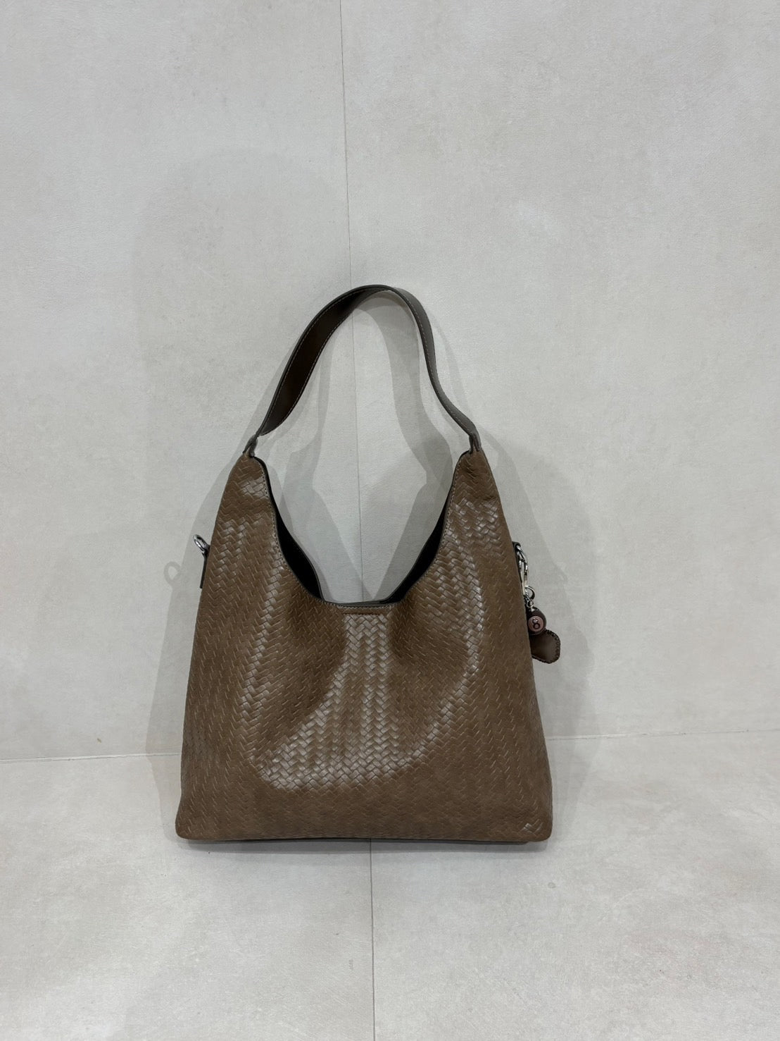 VS047