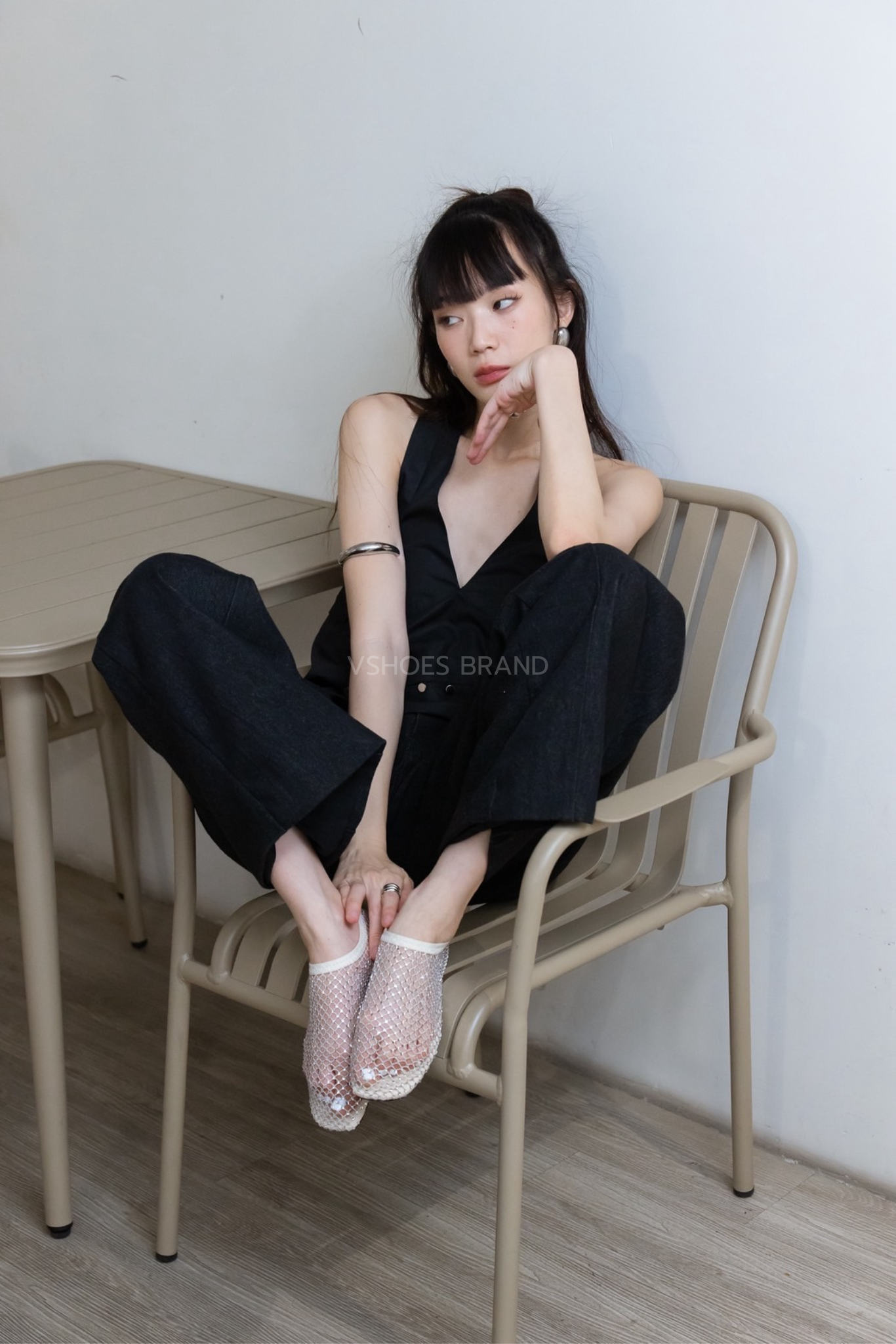 VS053